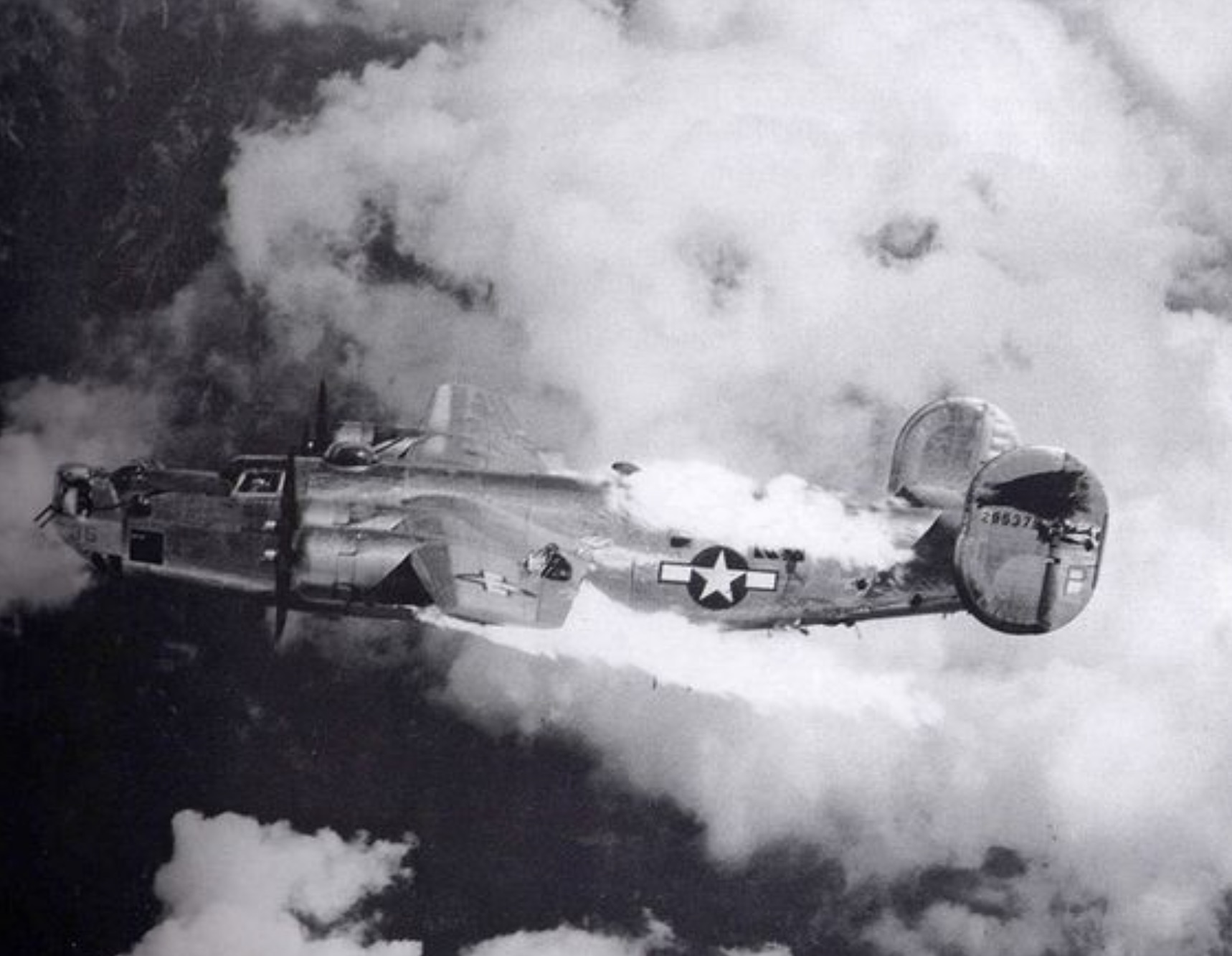 B-24 Liberator “Extra Joker” of the 725th Bomb Squadron 